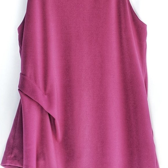 Astr The Label • Asymmetrical Halter Top - Picture 4 of 7